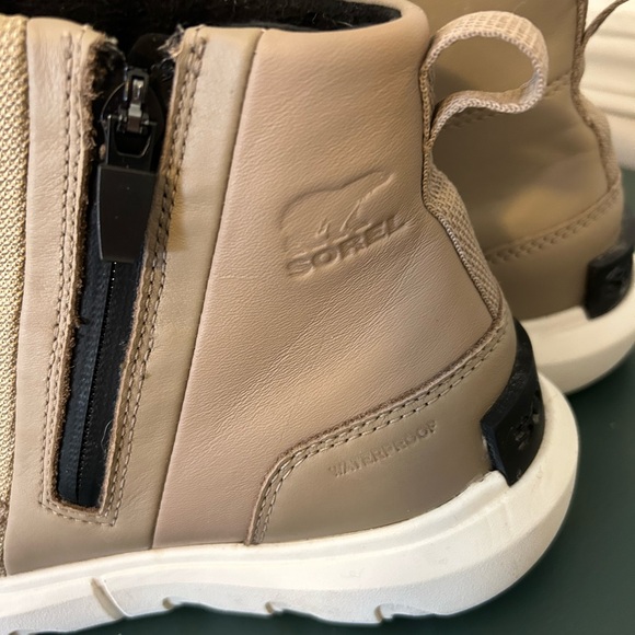 Sorel Women's Tan Ankle Boots - Picture 2 of 3